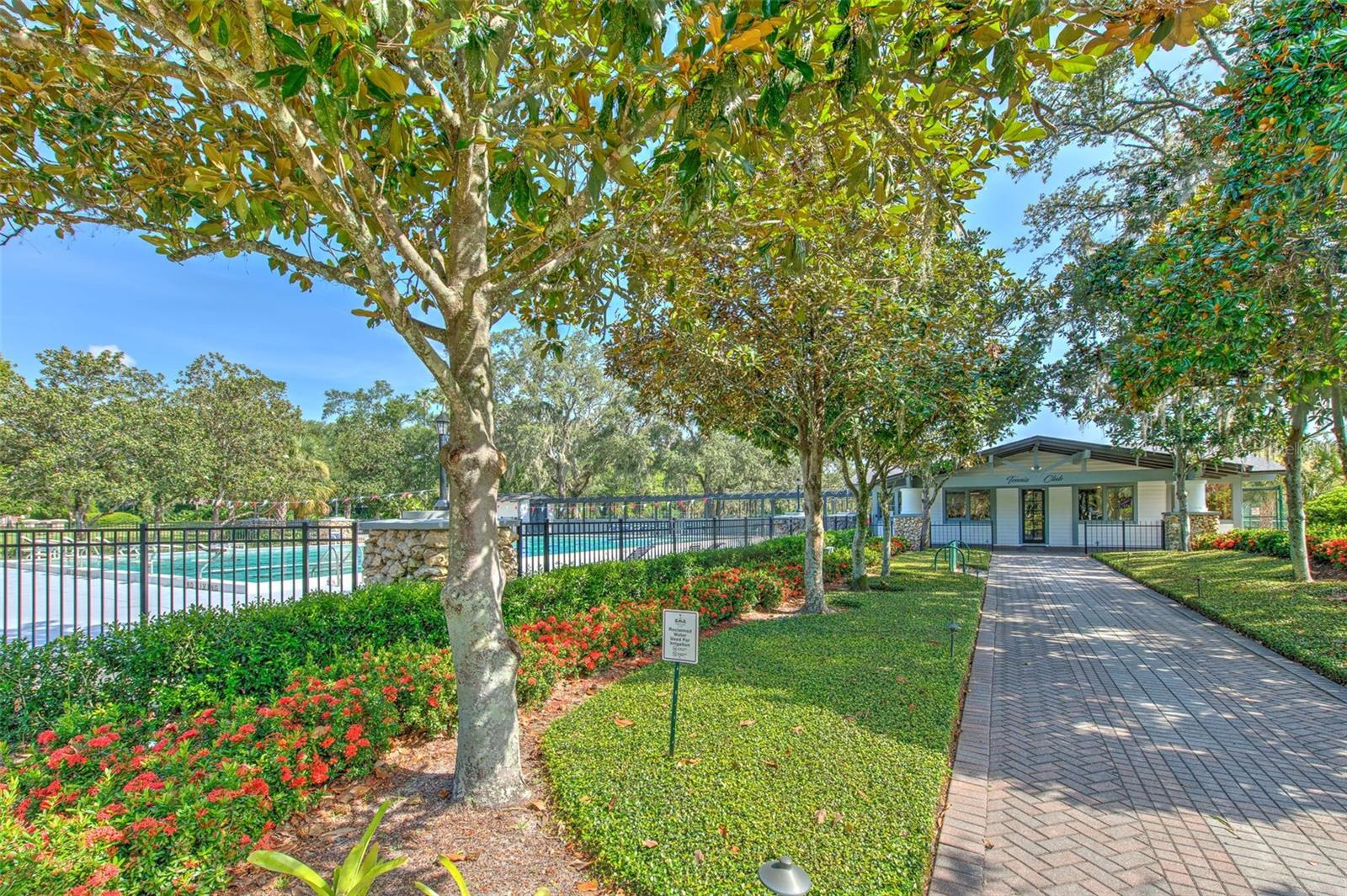 3325 CYPRESS LANDING DR