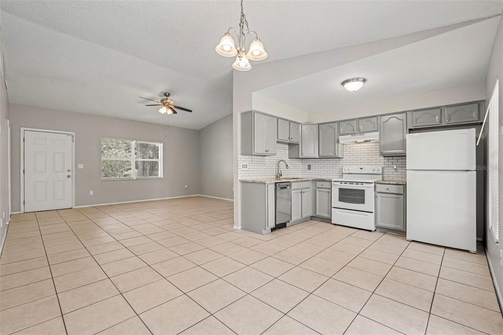 13904 FULLERTON DR