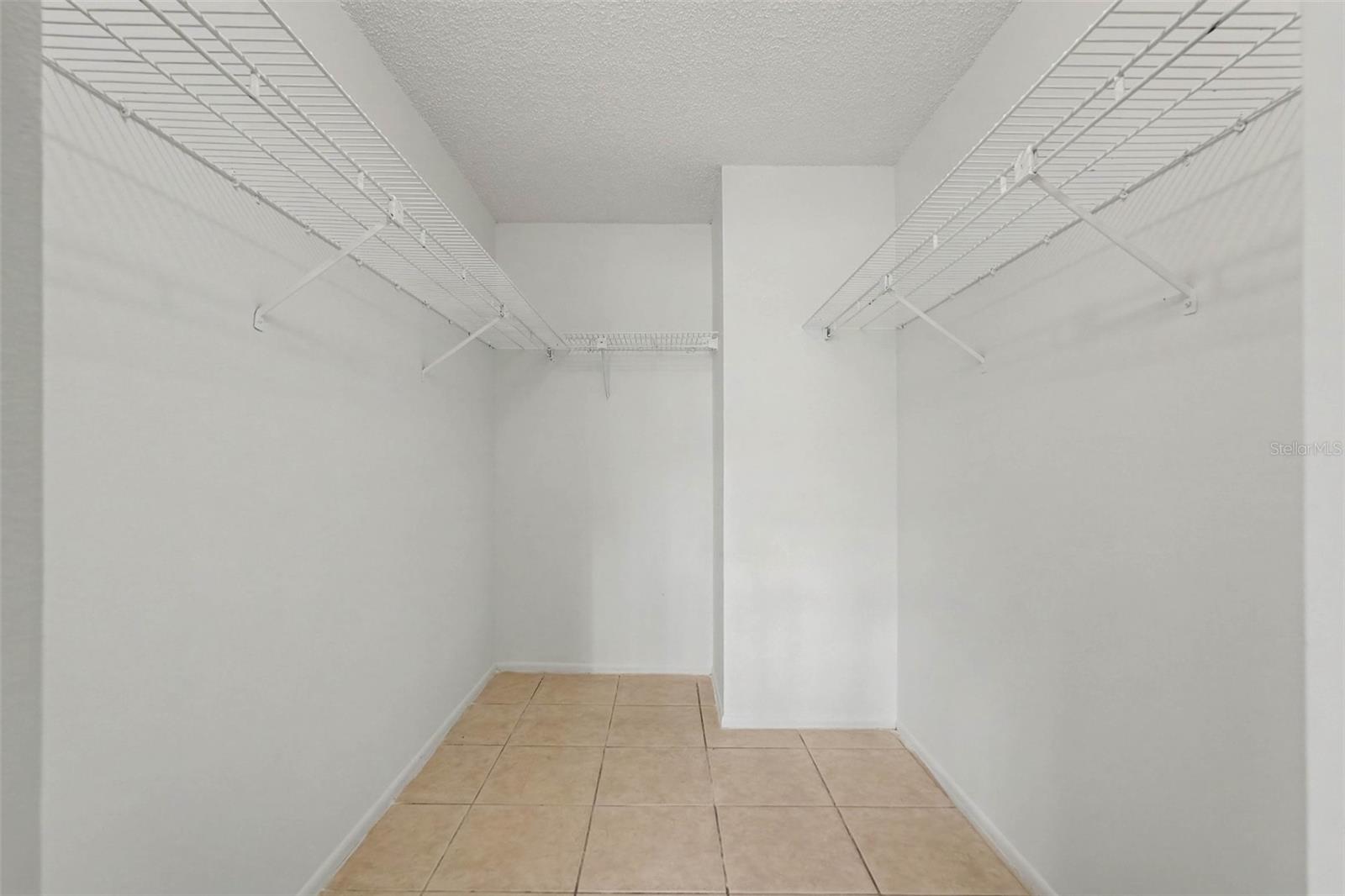13904 FULLERTON DR