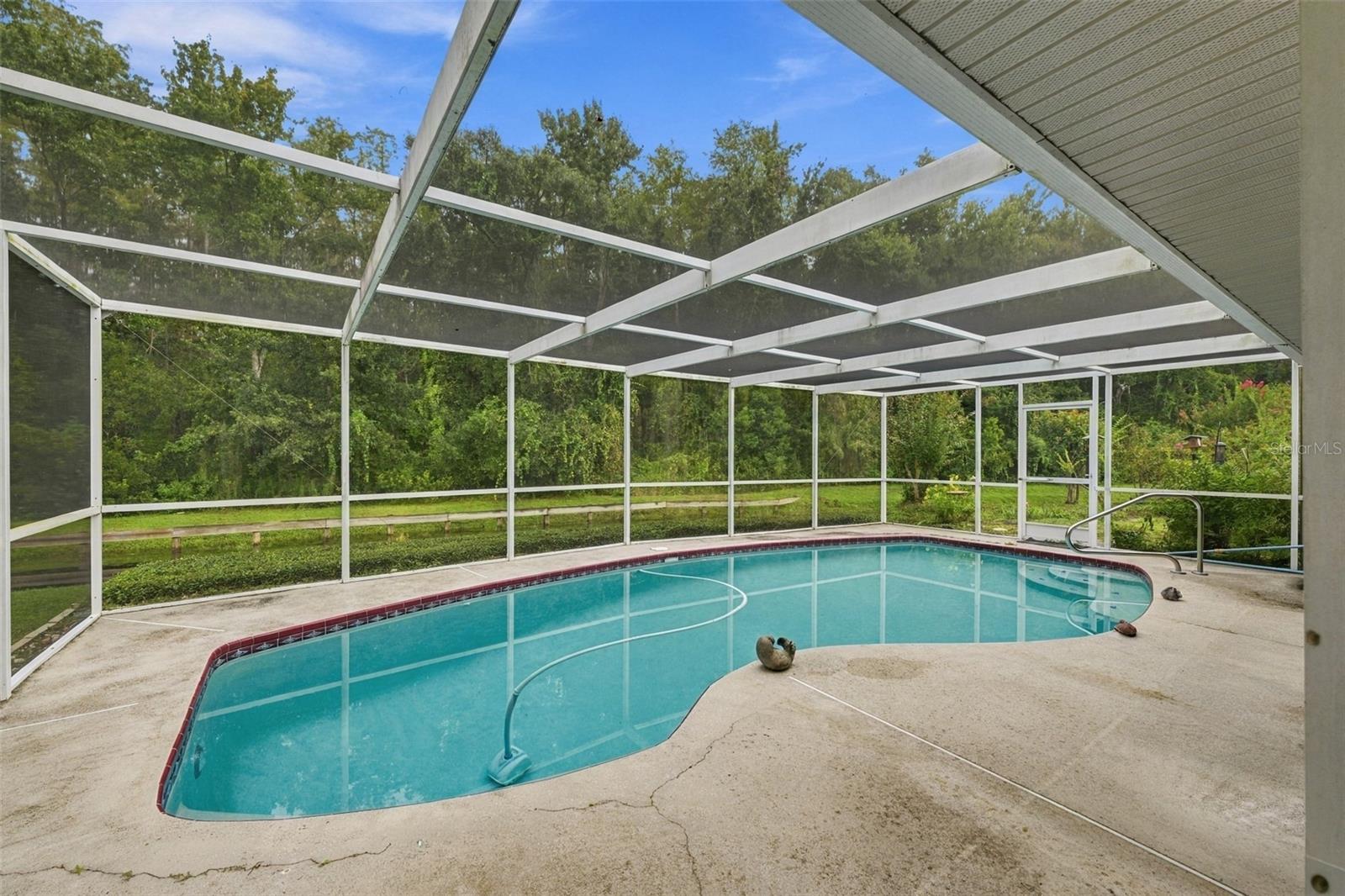 8657 CYPRESS LAKES BLVD