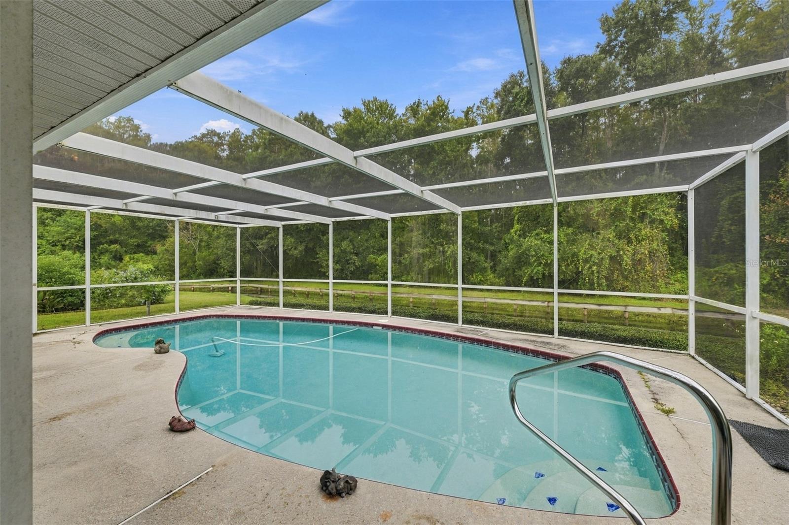 8657 CYPRESS LAKES BLVD