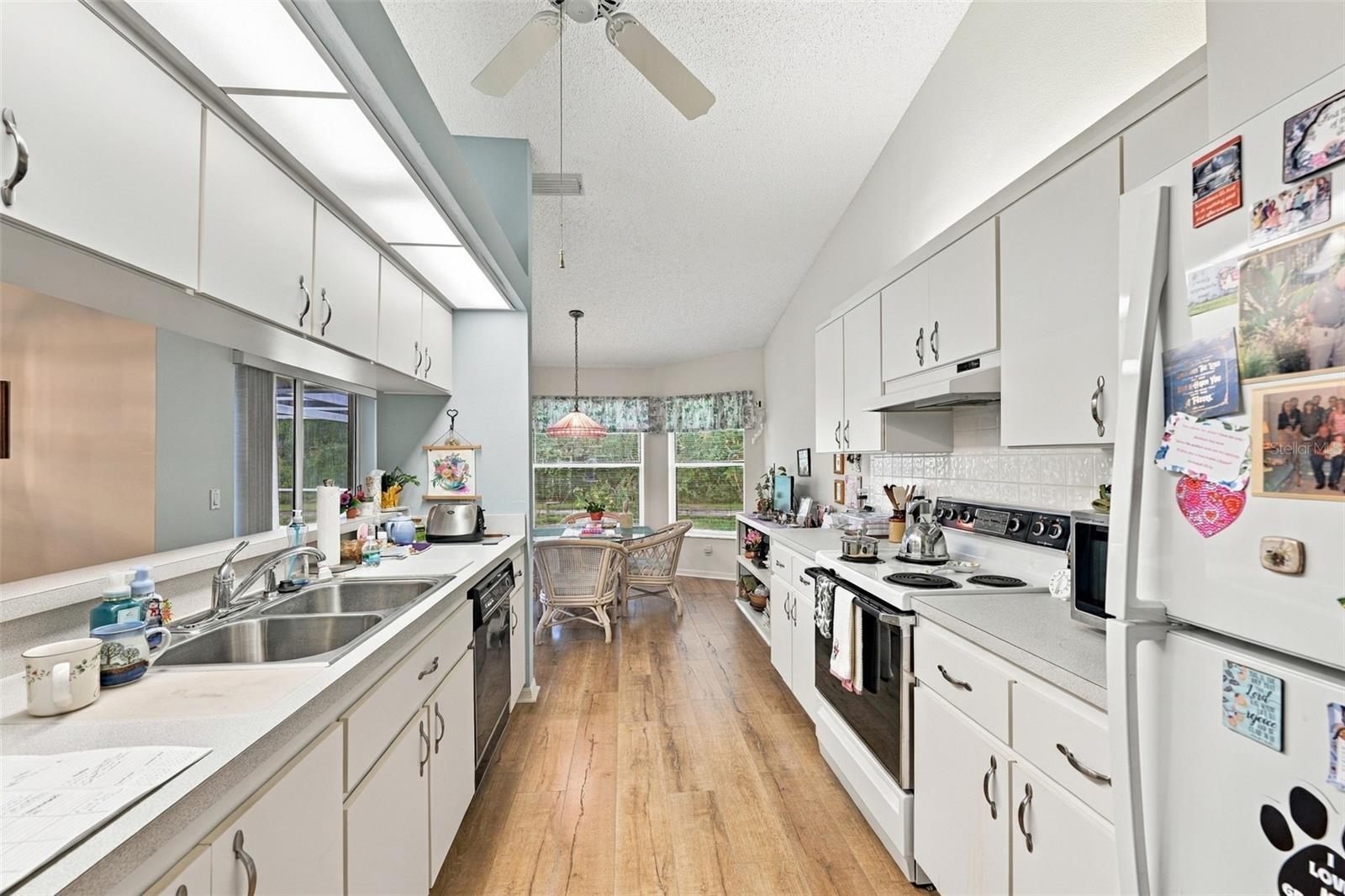 8657 CYPRESS LAKES BLVD