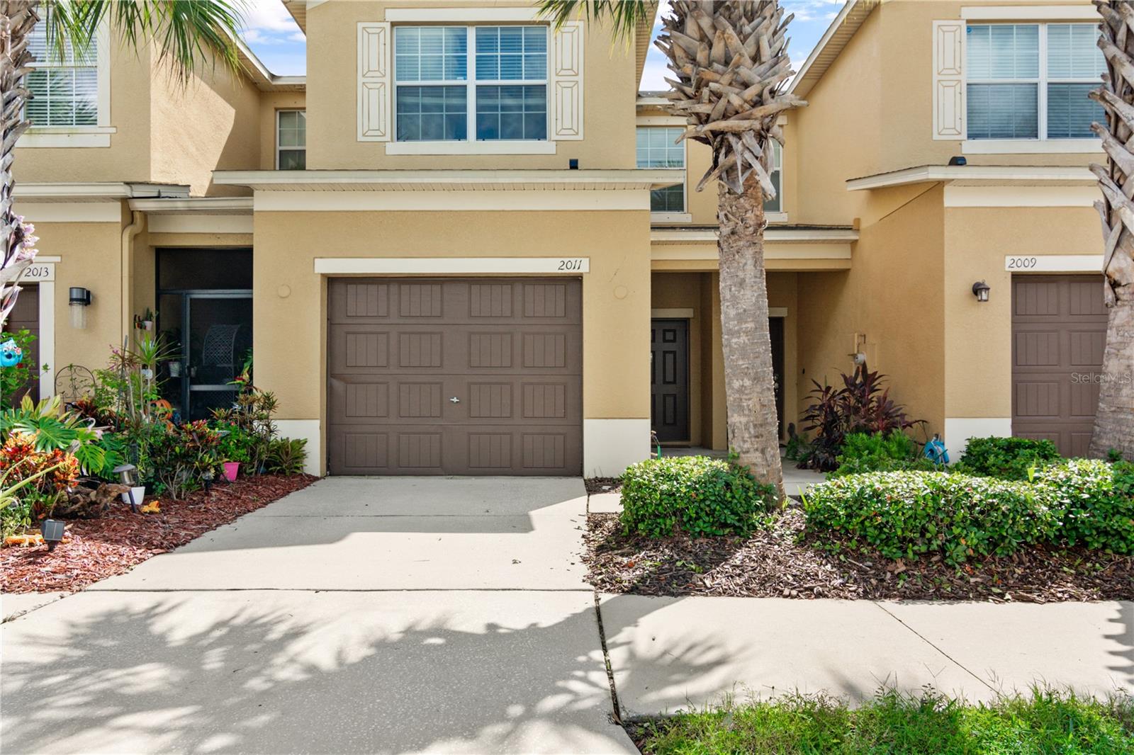 2011 HAWKS VIEW DR