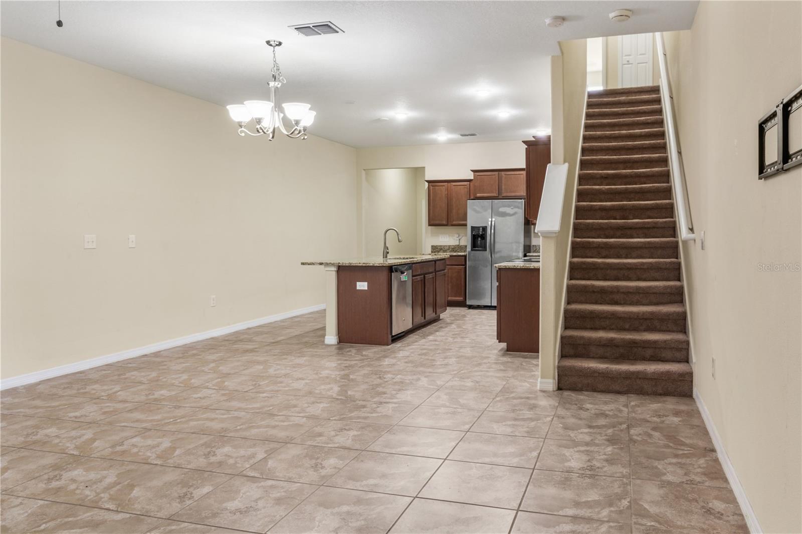 2011 HAWKS VIEW DR