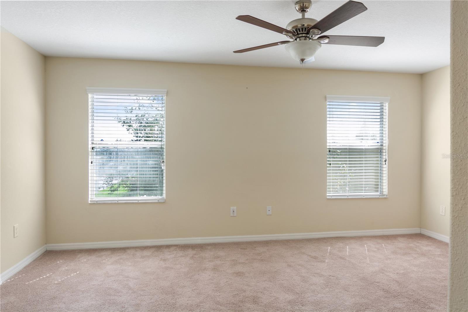 2011 HAWKS VIEW DR