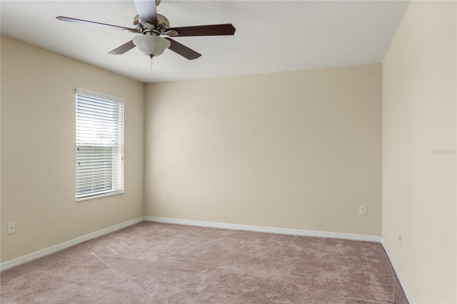 2011 HAWKS VIEW DR
