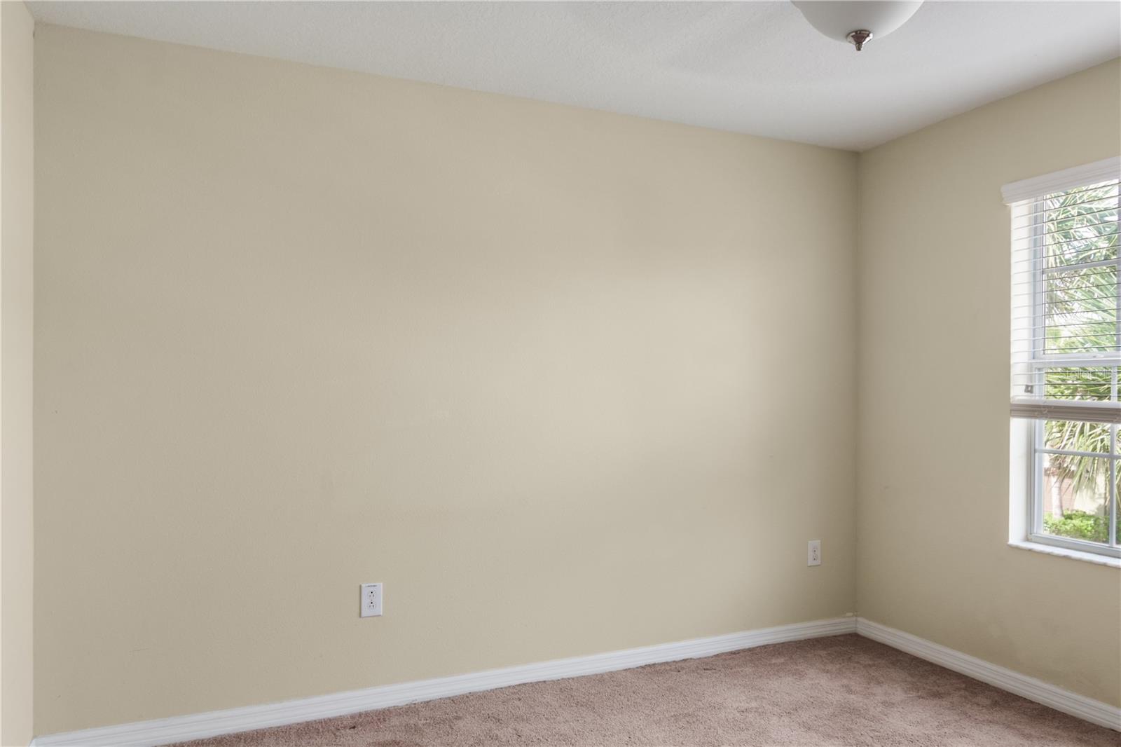 2011 HAWKS VIEW DR