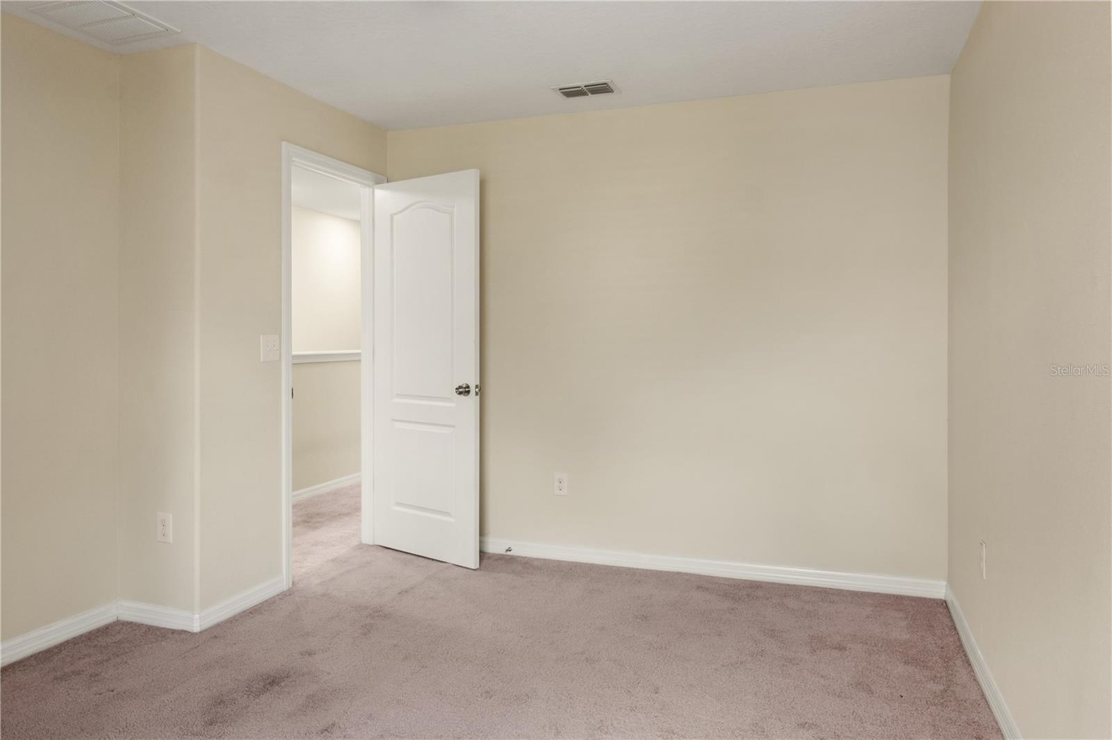 2011 HAWKS VIEW DR