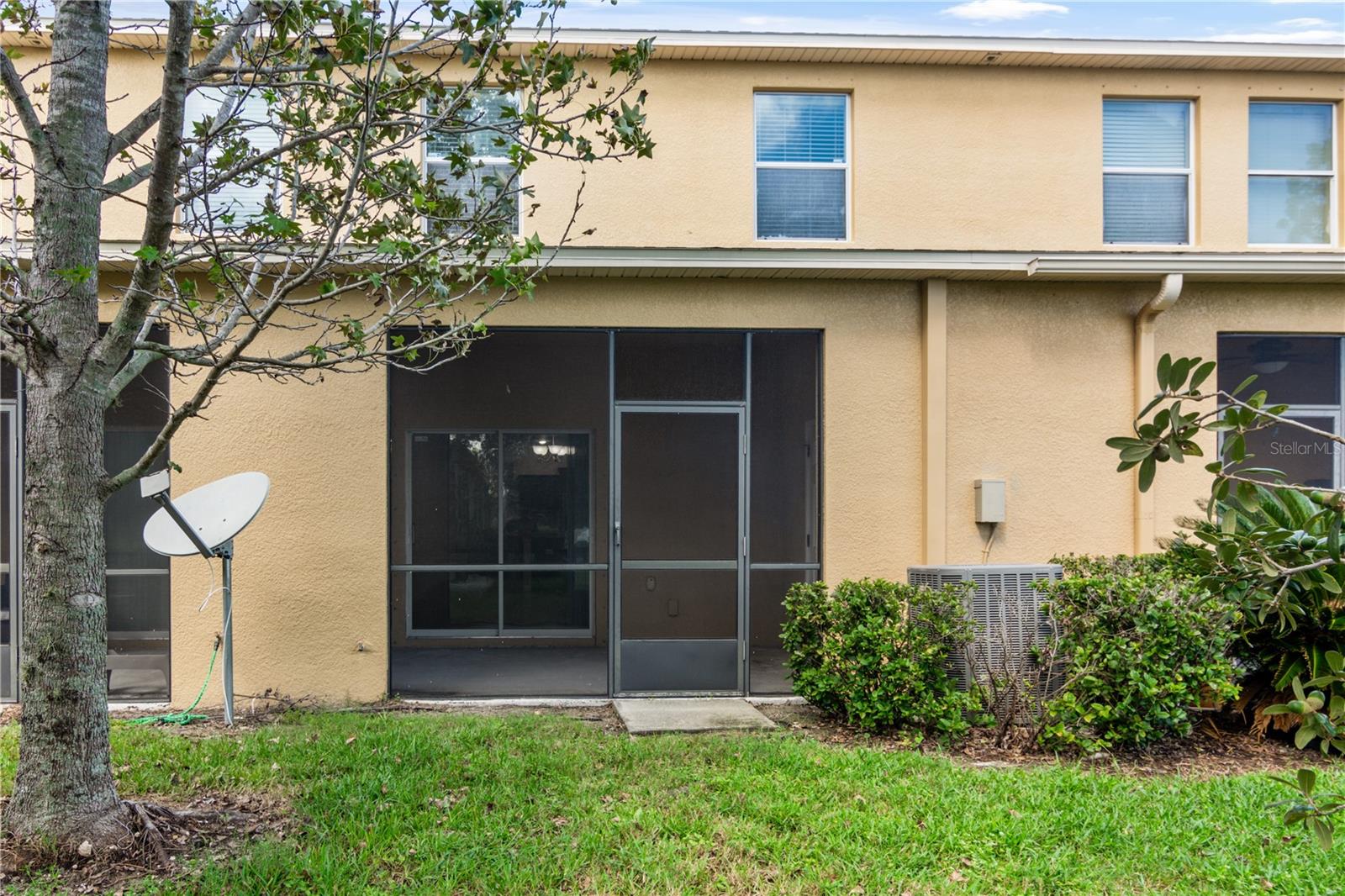2011 HAWKS VIEW DR