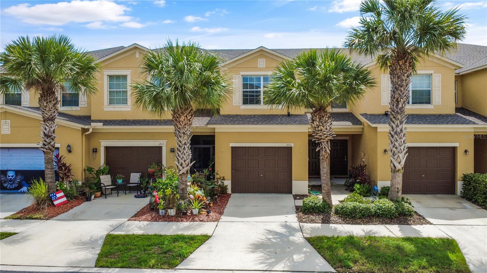 2011 HAWKS VIEW DR