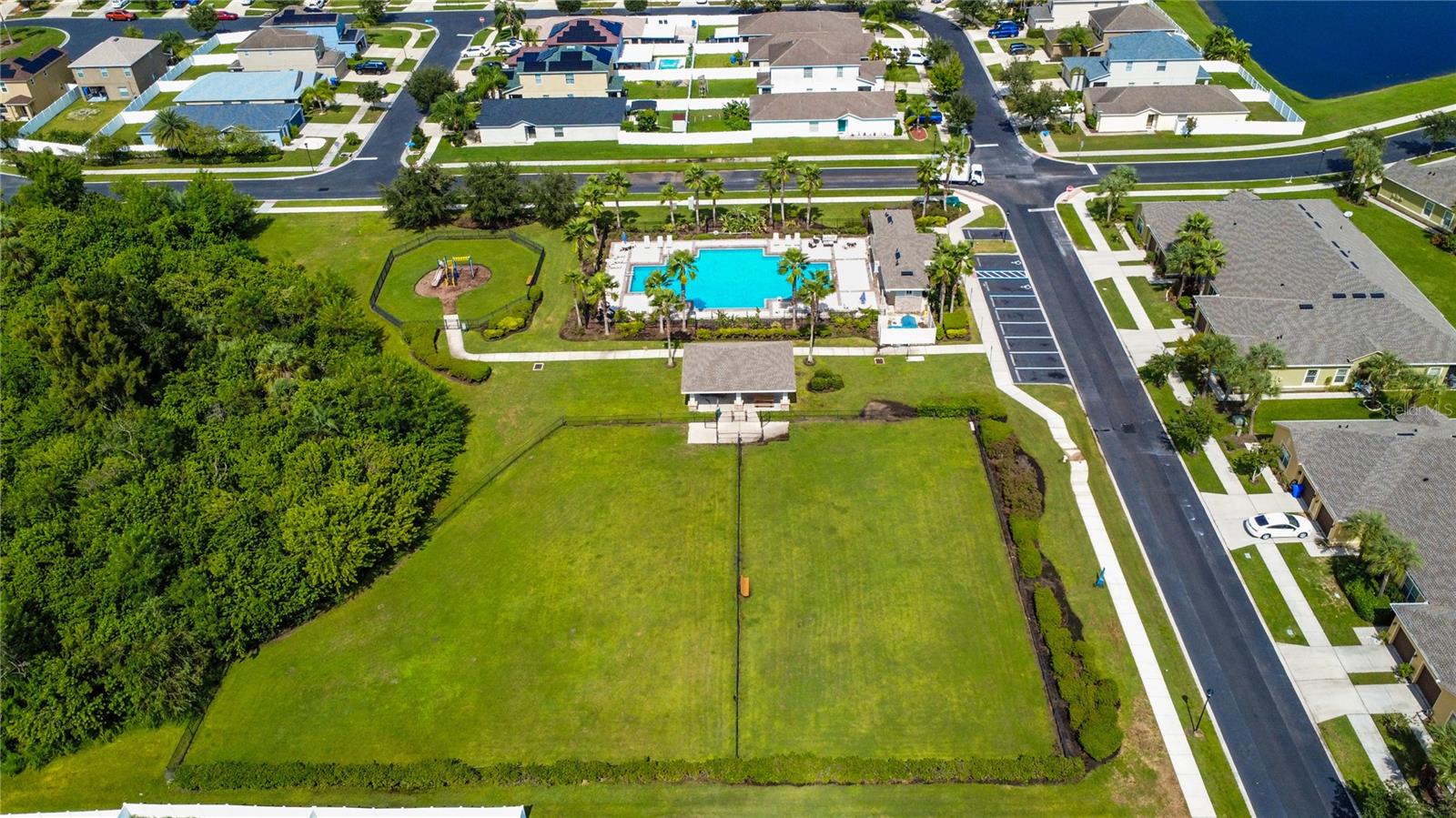2011 HAWKS VIEW DR