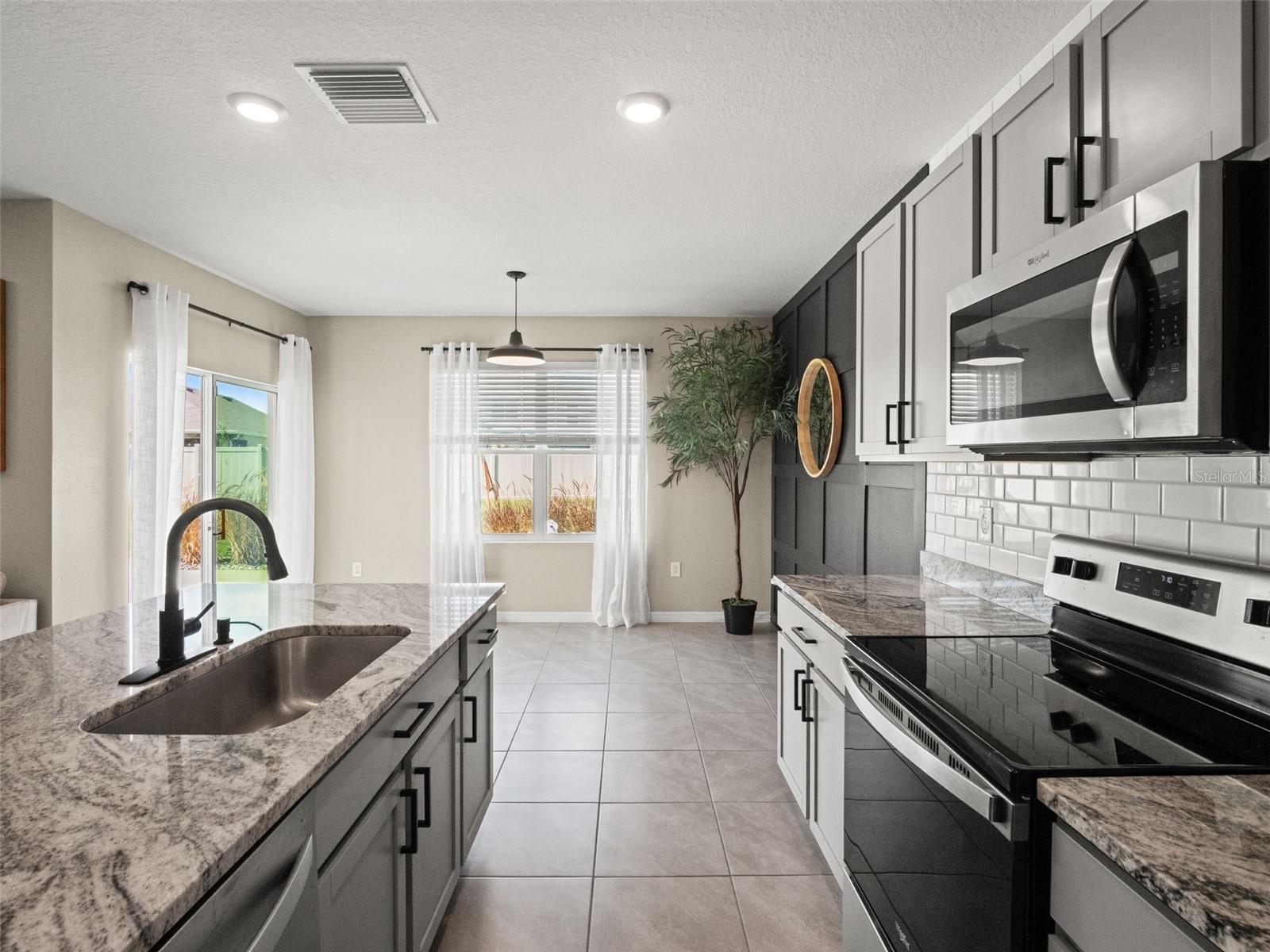 8351 CLAW GLADES LOOP