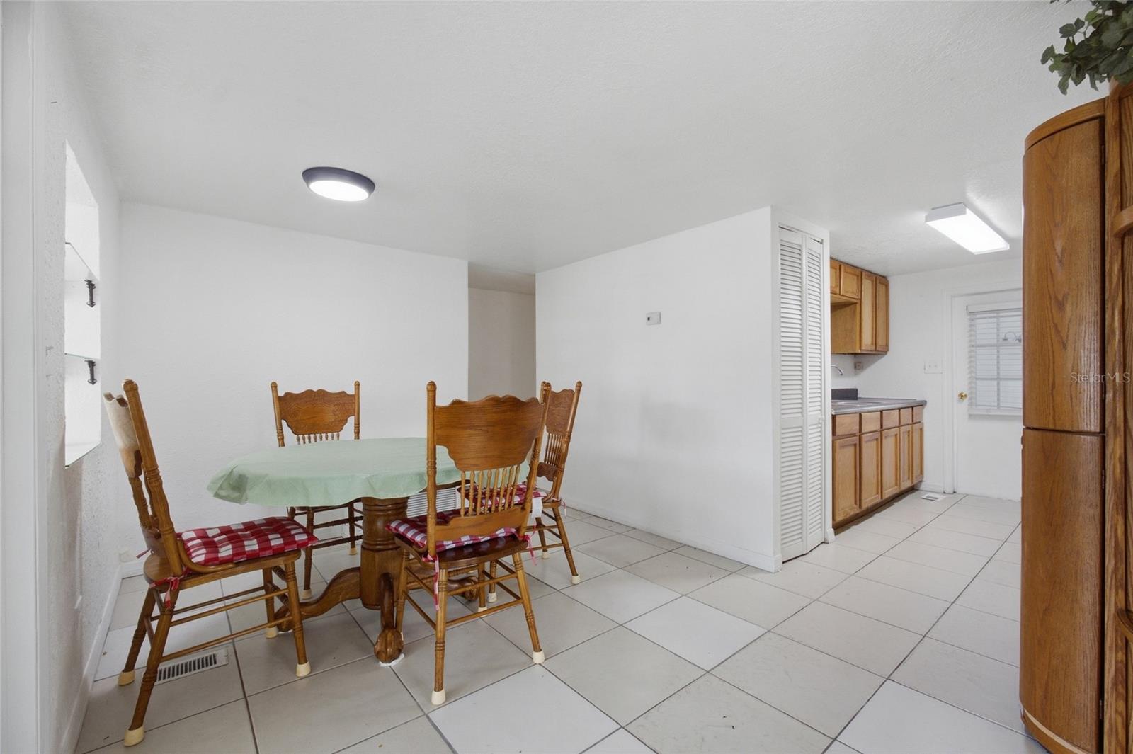 4722 AUTUMN PALM DR