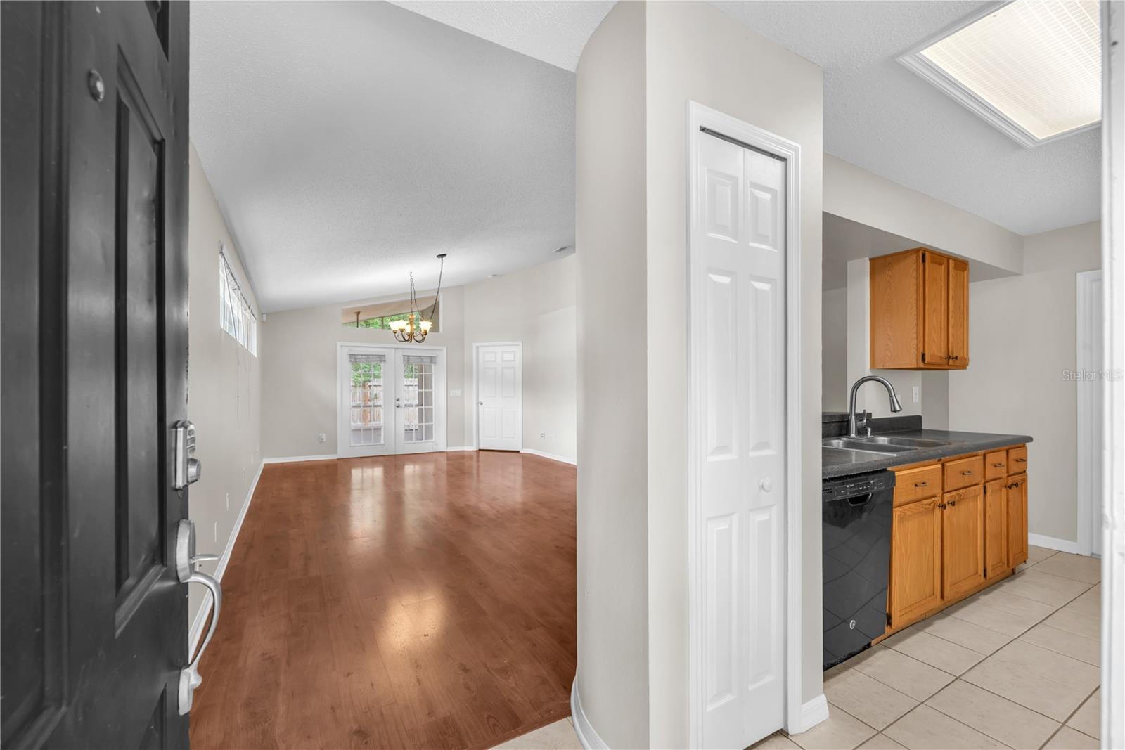 4002 LEVONSHIRE PL