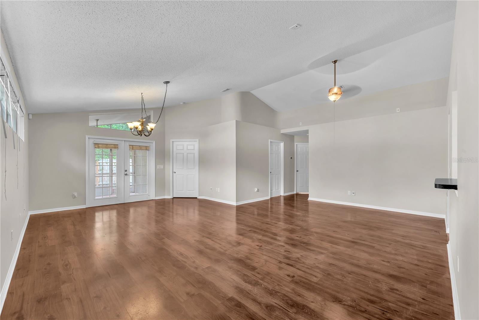 4002 LEVONSHIRE PL