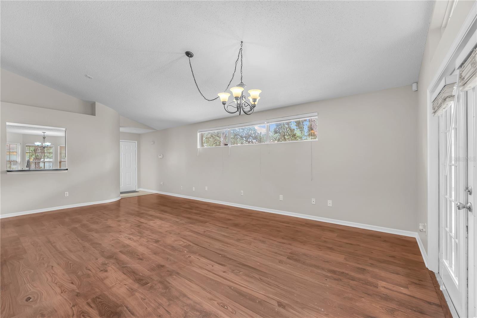 4002 LEVONSHIRE PL