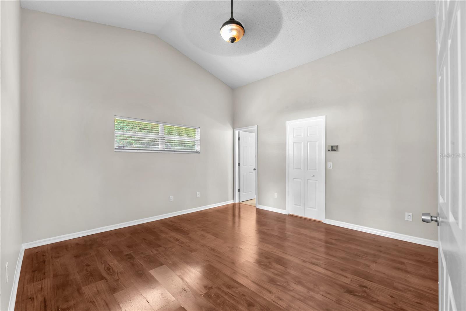 4002 LEVONSHIRE PL