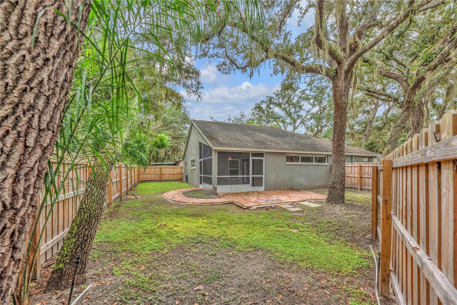 4002 LEVONSHIRE PL
