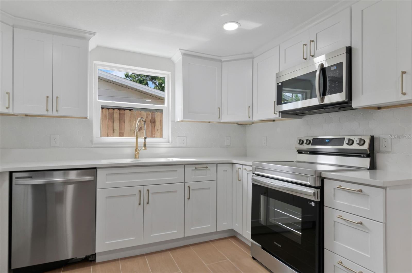 4539 NEEDLE PALM DR