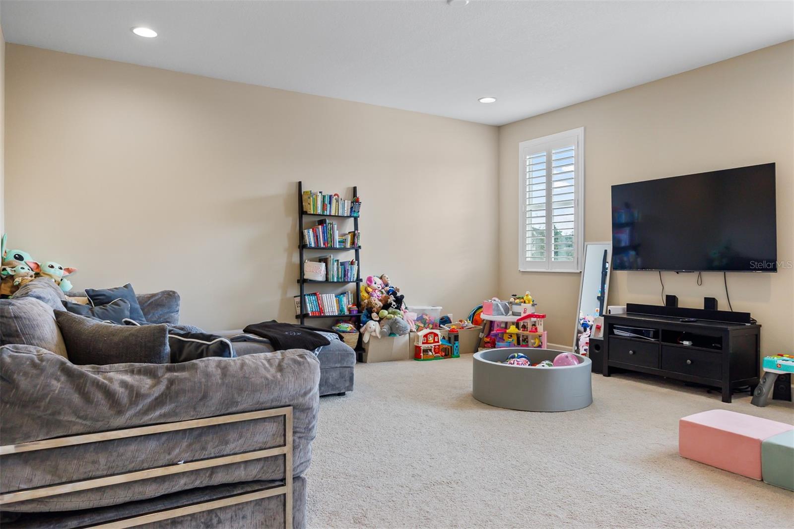 11143 WINTHROP LAKE DR