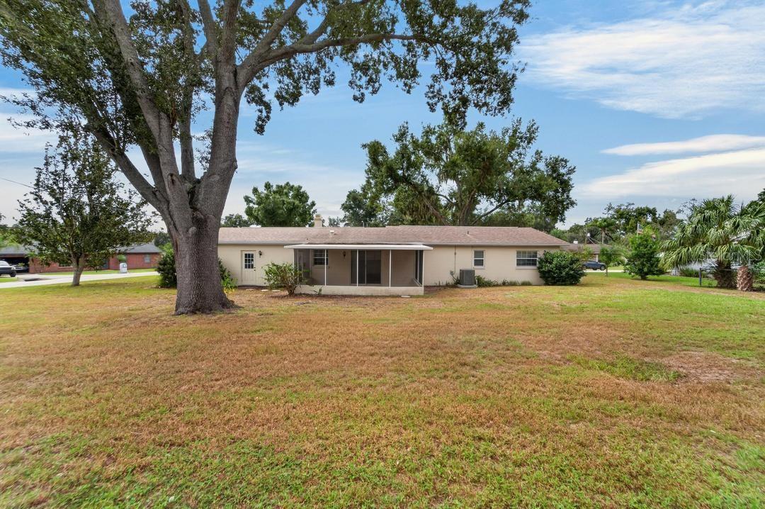 820 BLACKBERRY LANE
