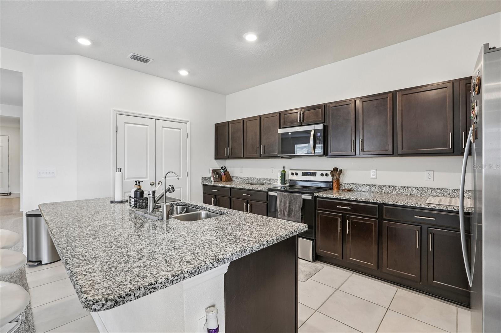 9454 SANDERS PARK PL