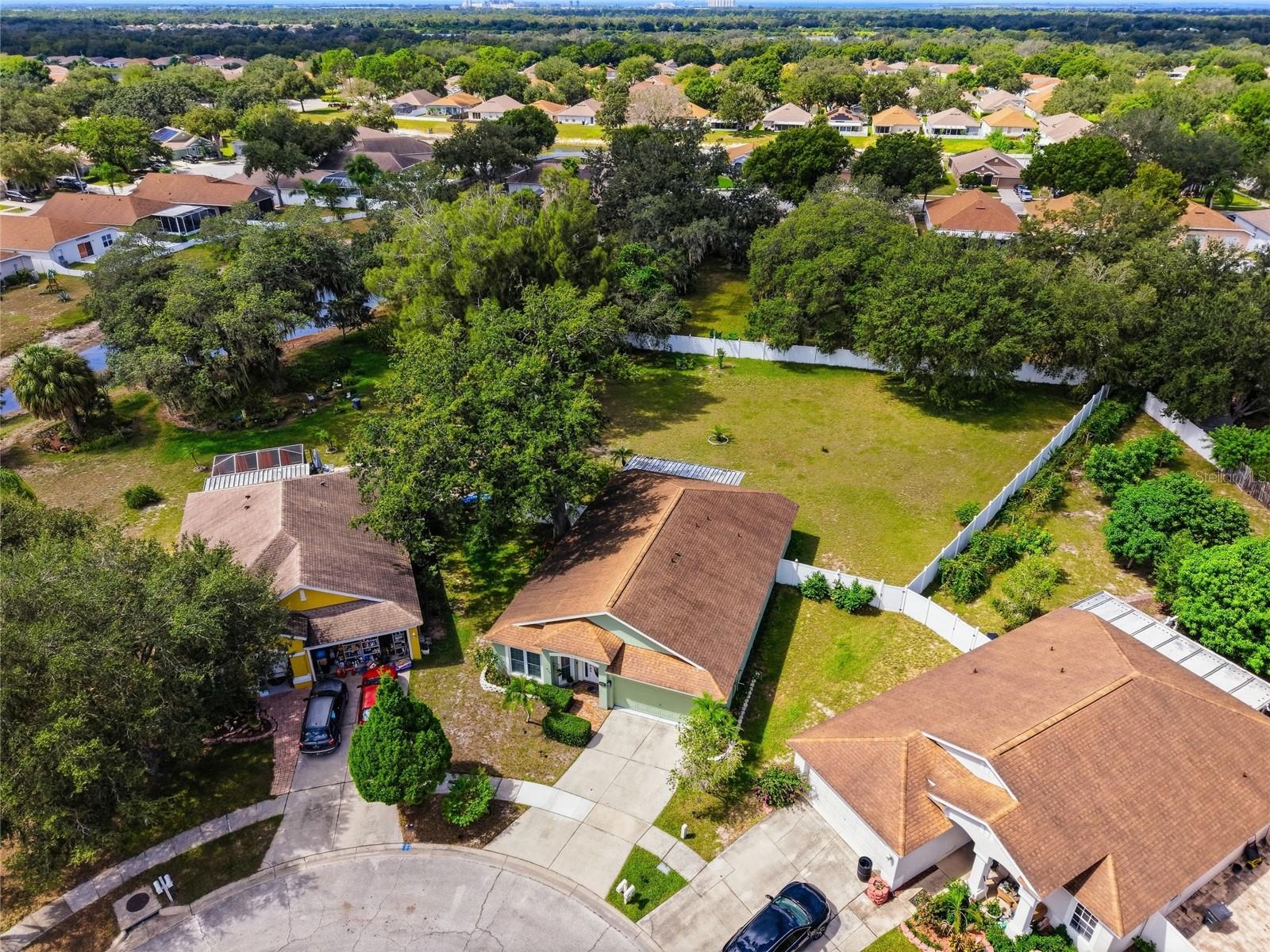 12402 TREE POINTE CT