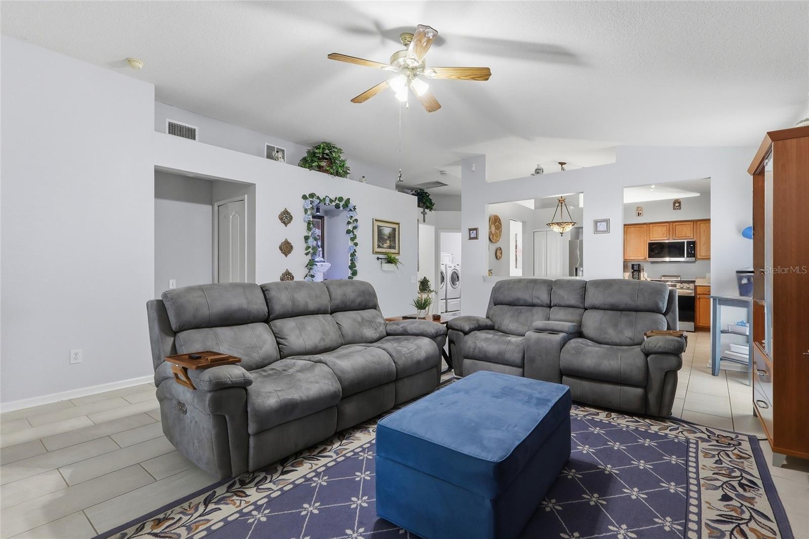 12402 TREE POINTE CT
