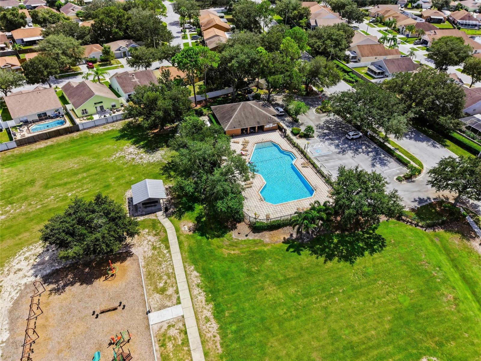 12402 TREE POINTE CT