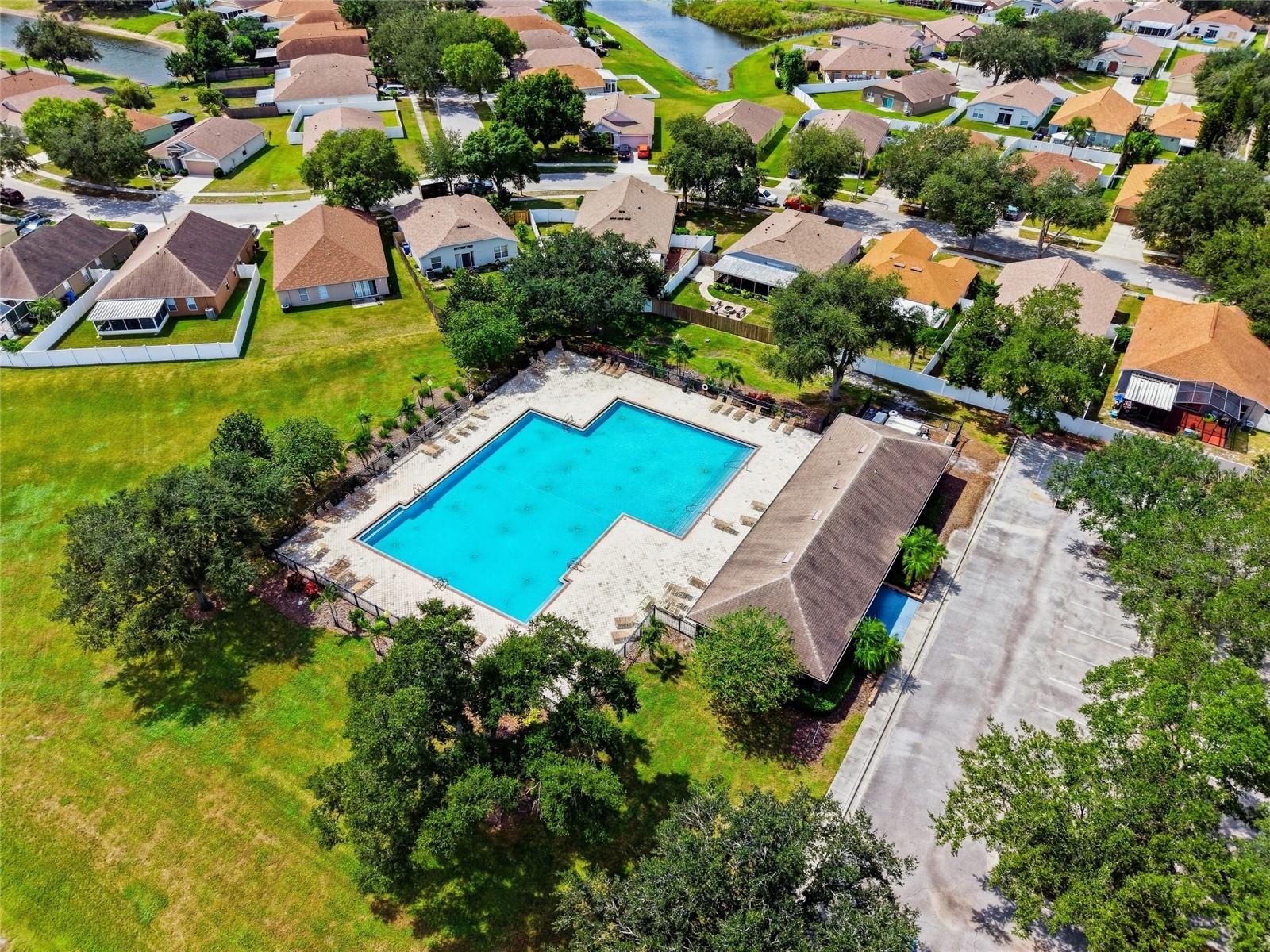 12402 TREE POINTE CT