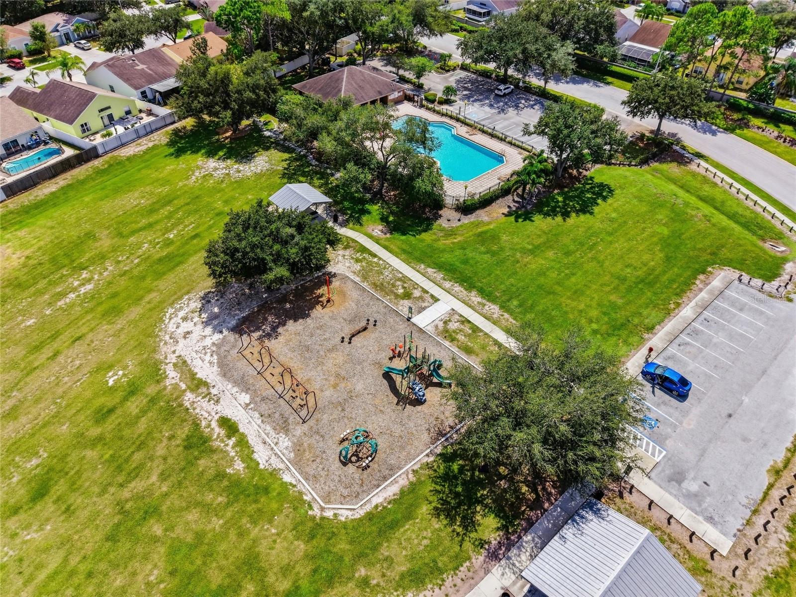 12402 TREE POINTE CT