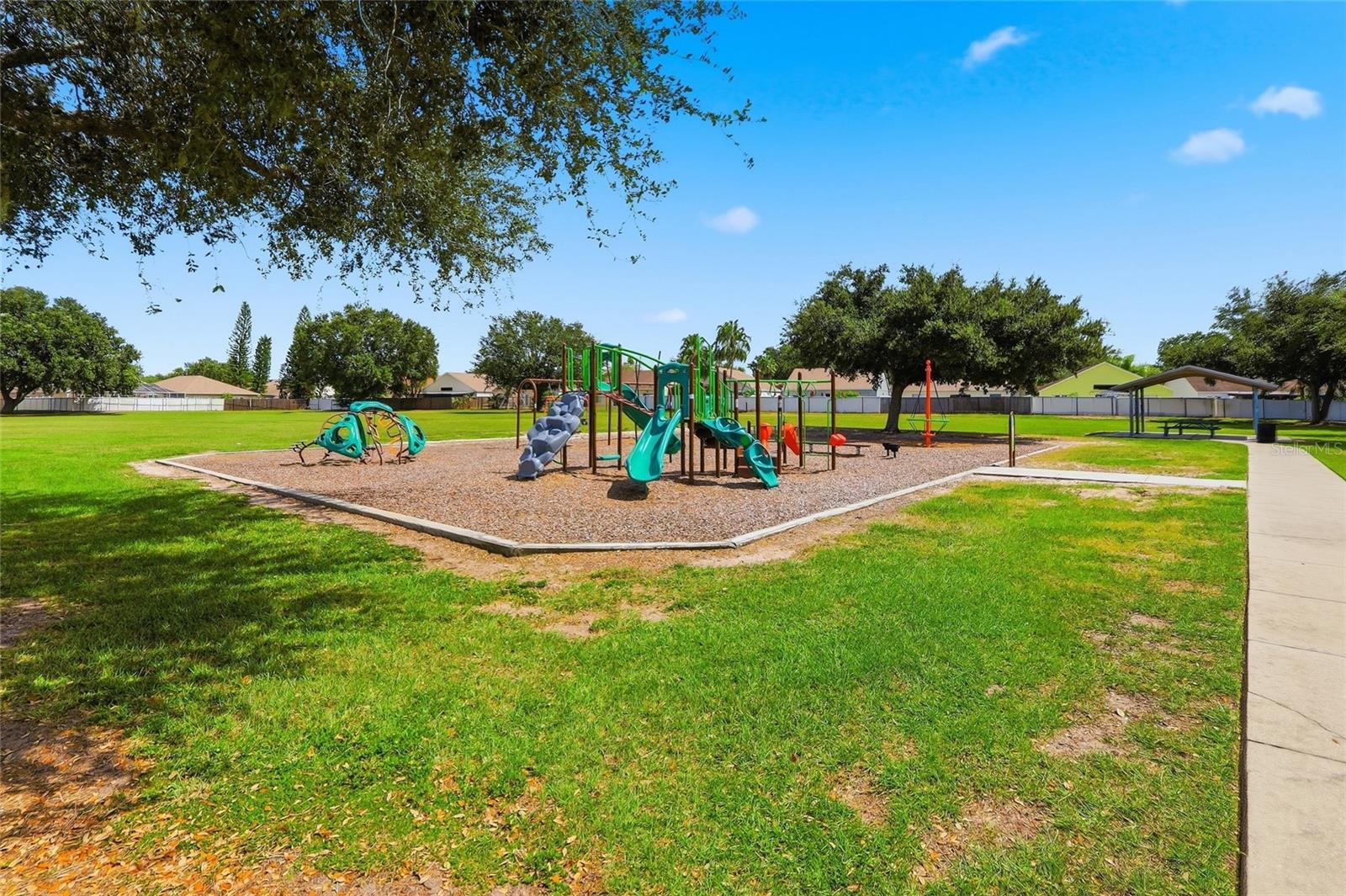 12402 TREE POINTE CT