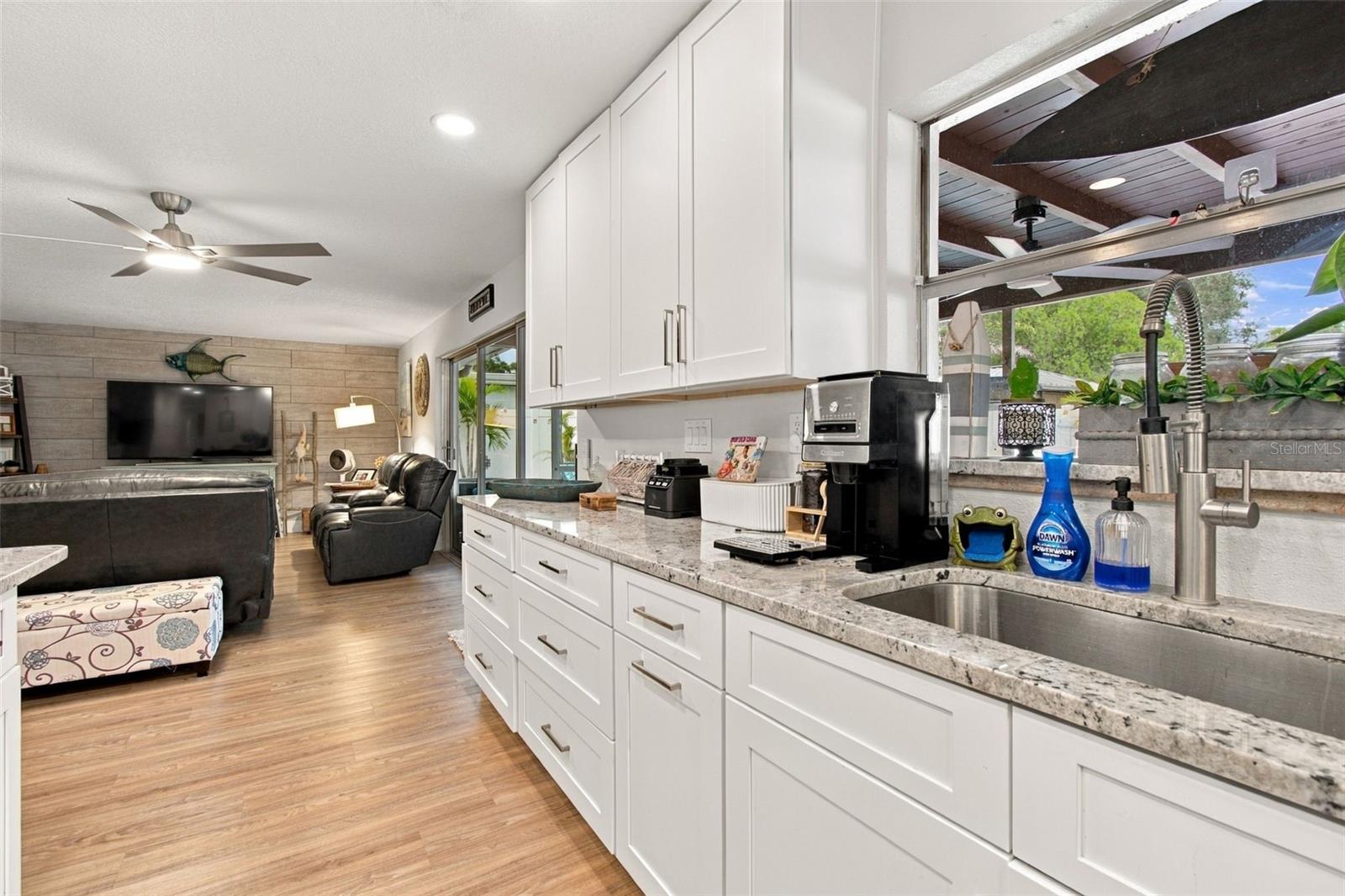 8401 BOULDER PL