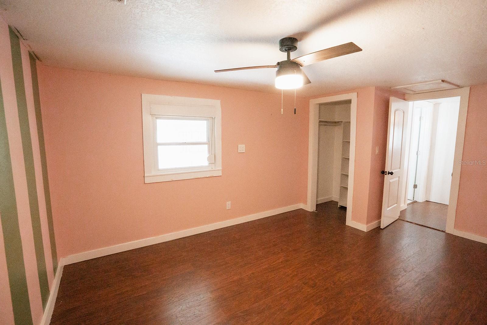 1112 W KIRBY ST