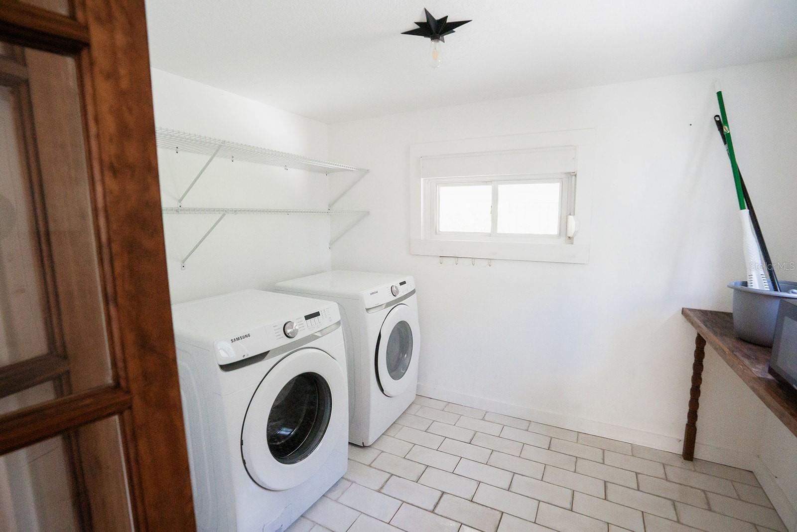 1112 W KIRBY ST