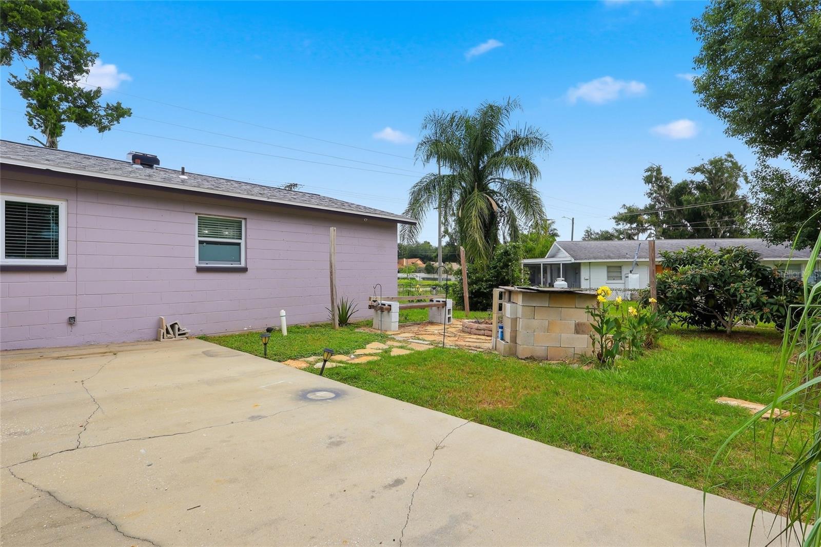 201 E WHEELER RD
