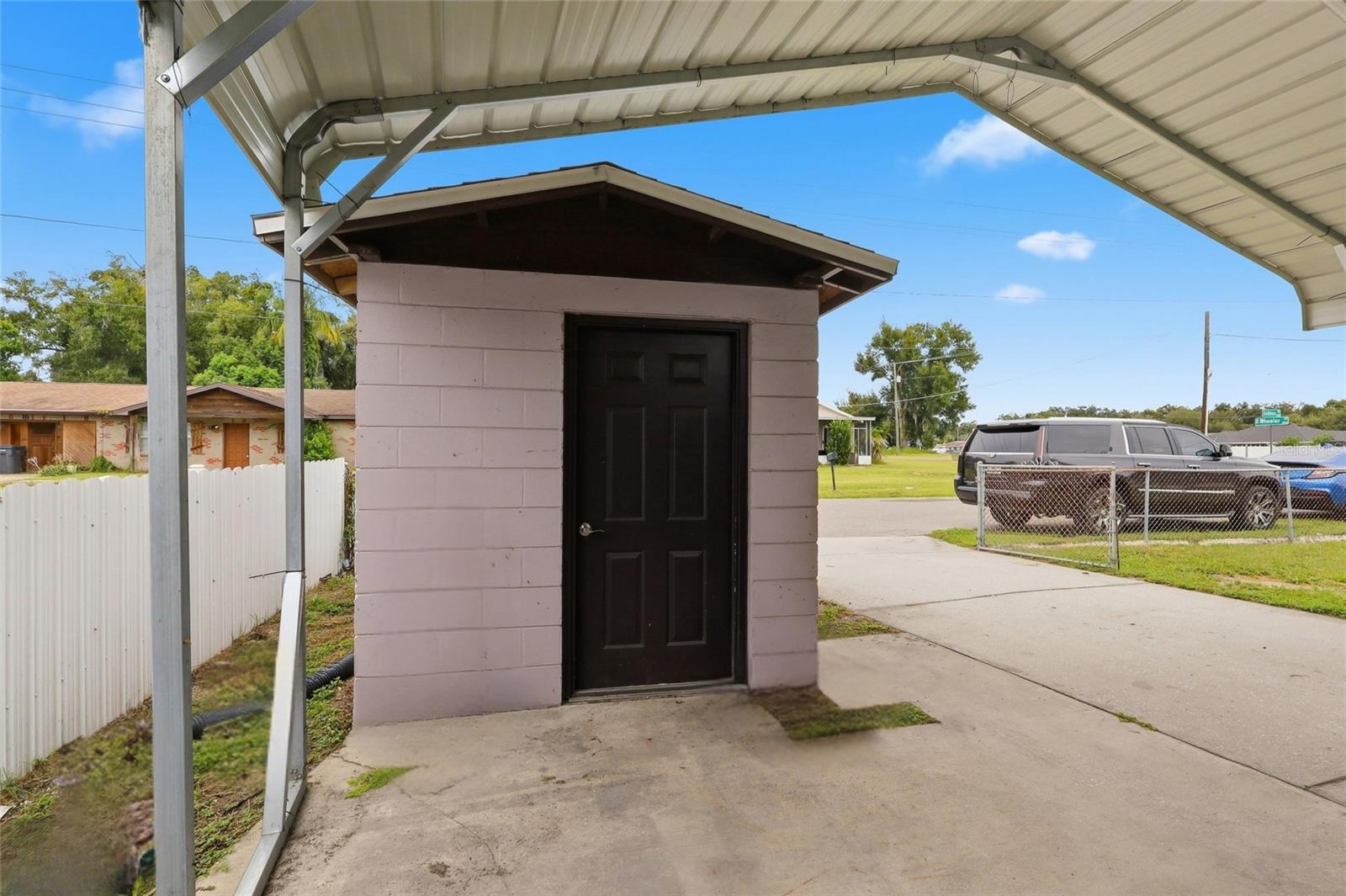 201 E WHEELER RD