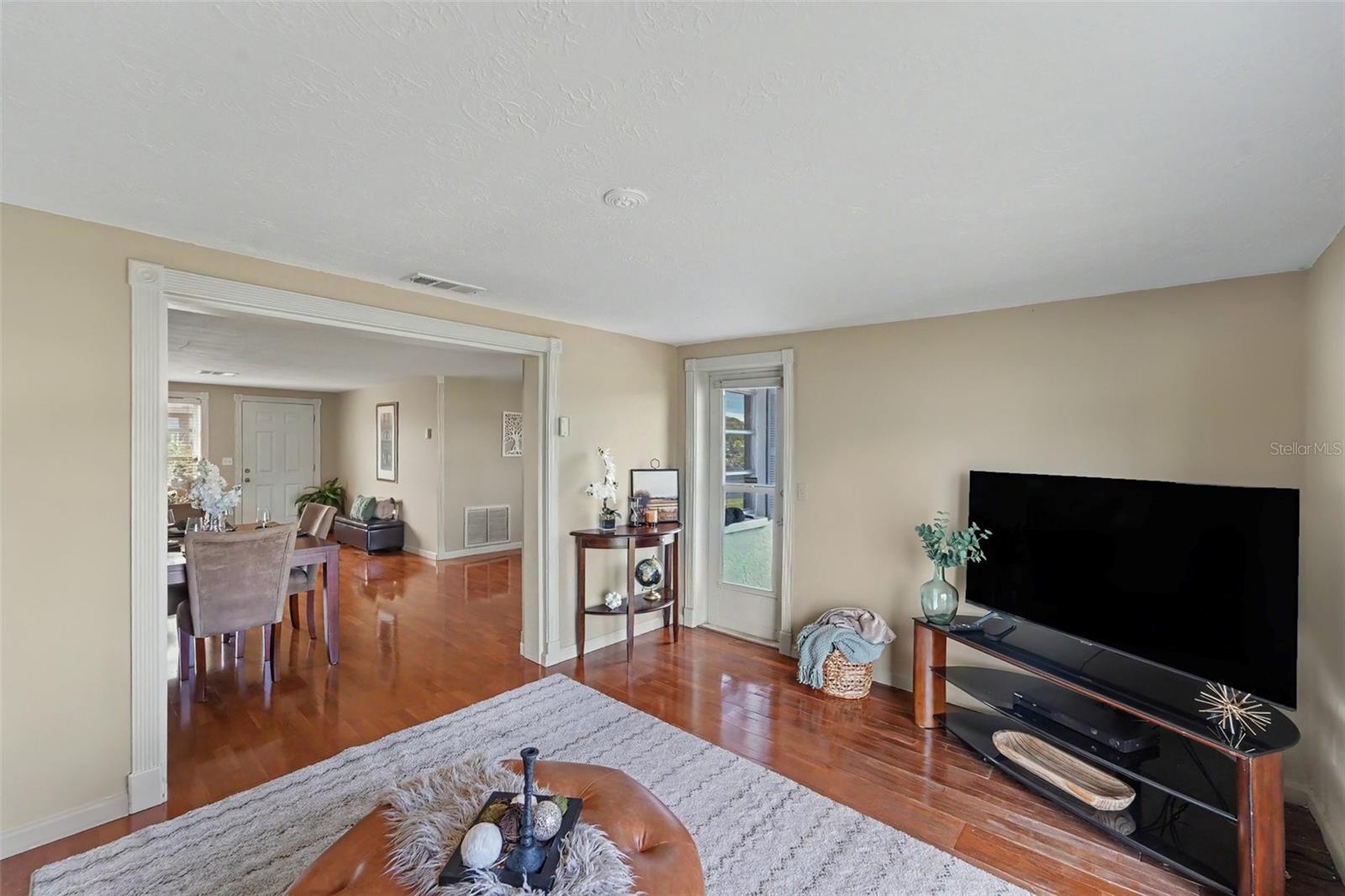 4019 BADEN DR