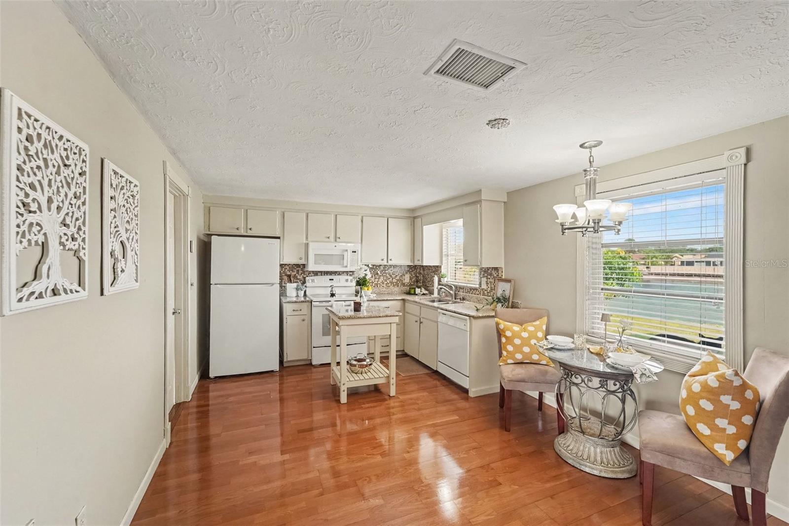 4019 BADEN DR