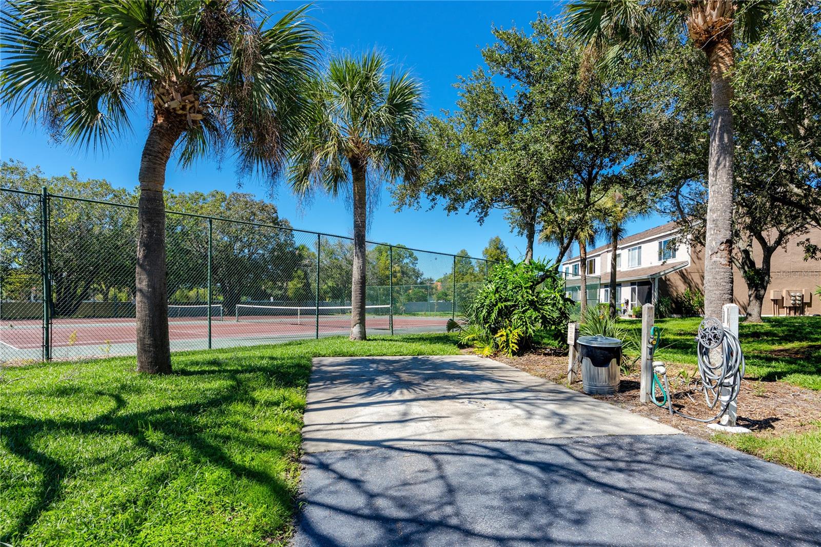 6229 BAYSIDE KEY DR