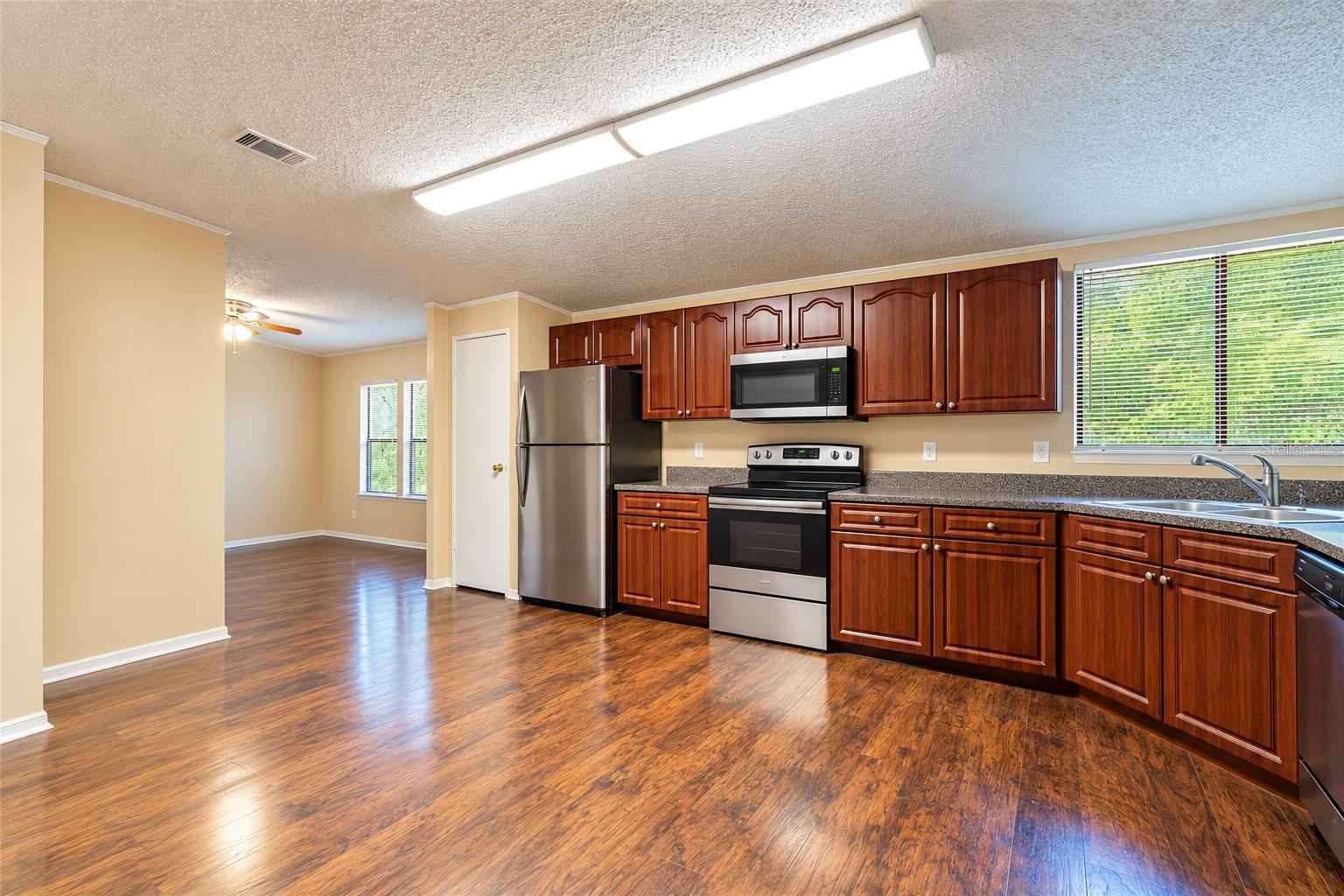 1215 E 149TH AVE