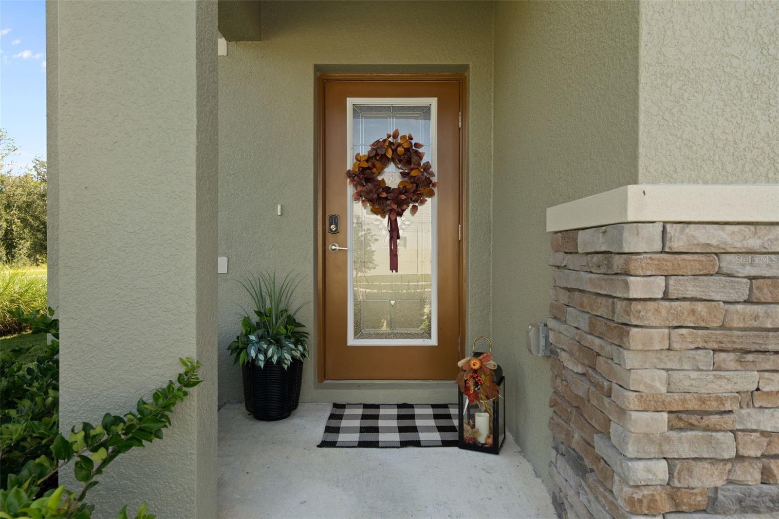 6582 PORCH LIGHT DR