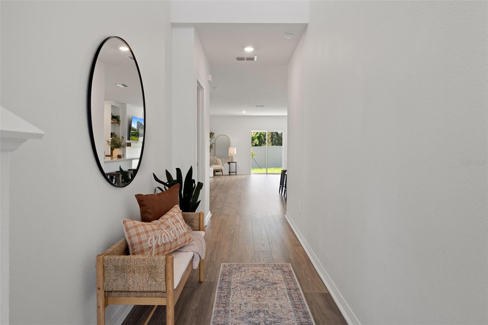 6582 PORCH LIGHT DR