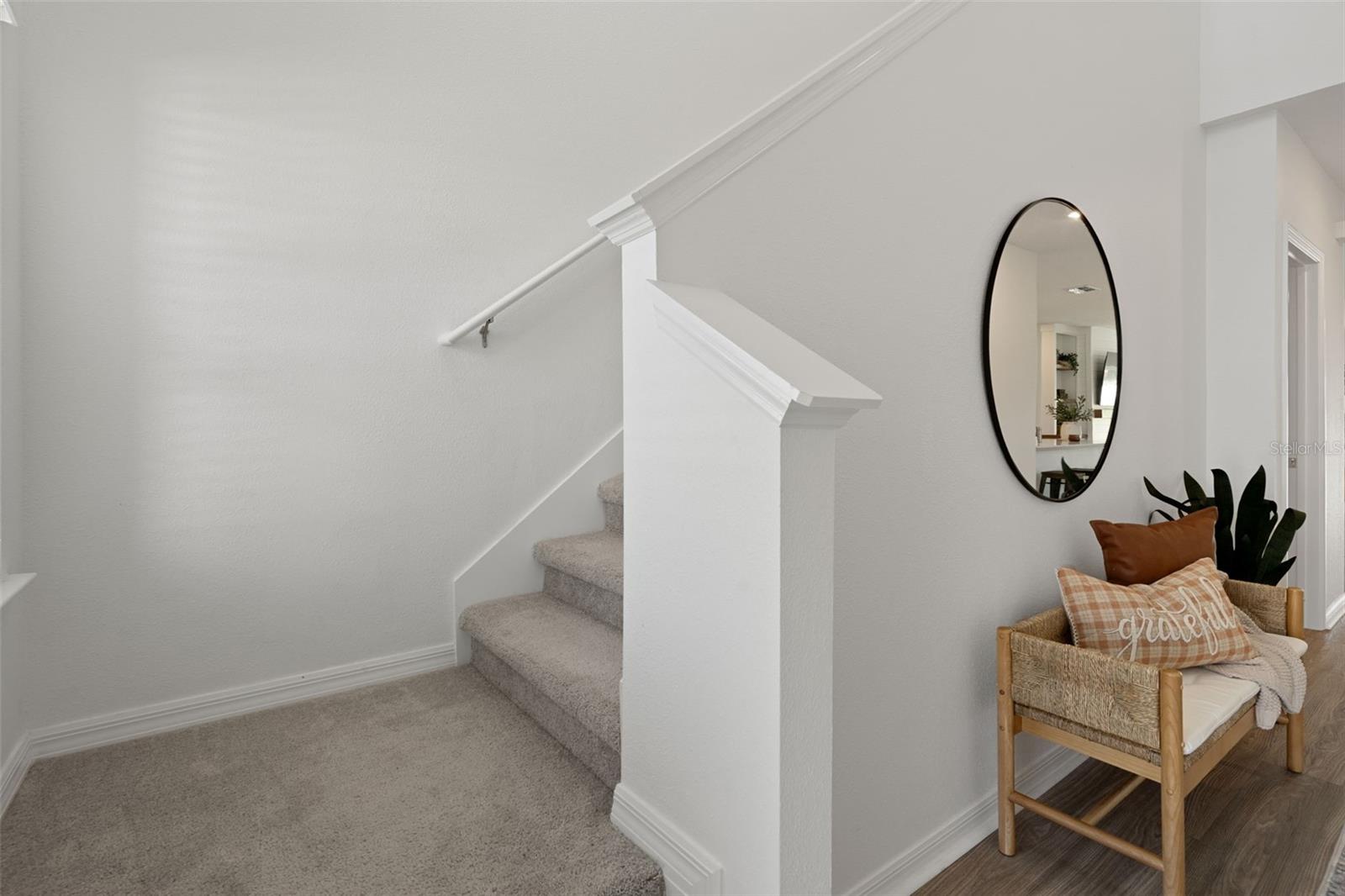 6582 PORCH LIGHT DR