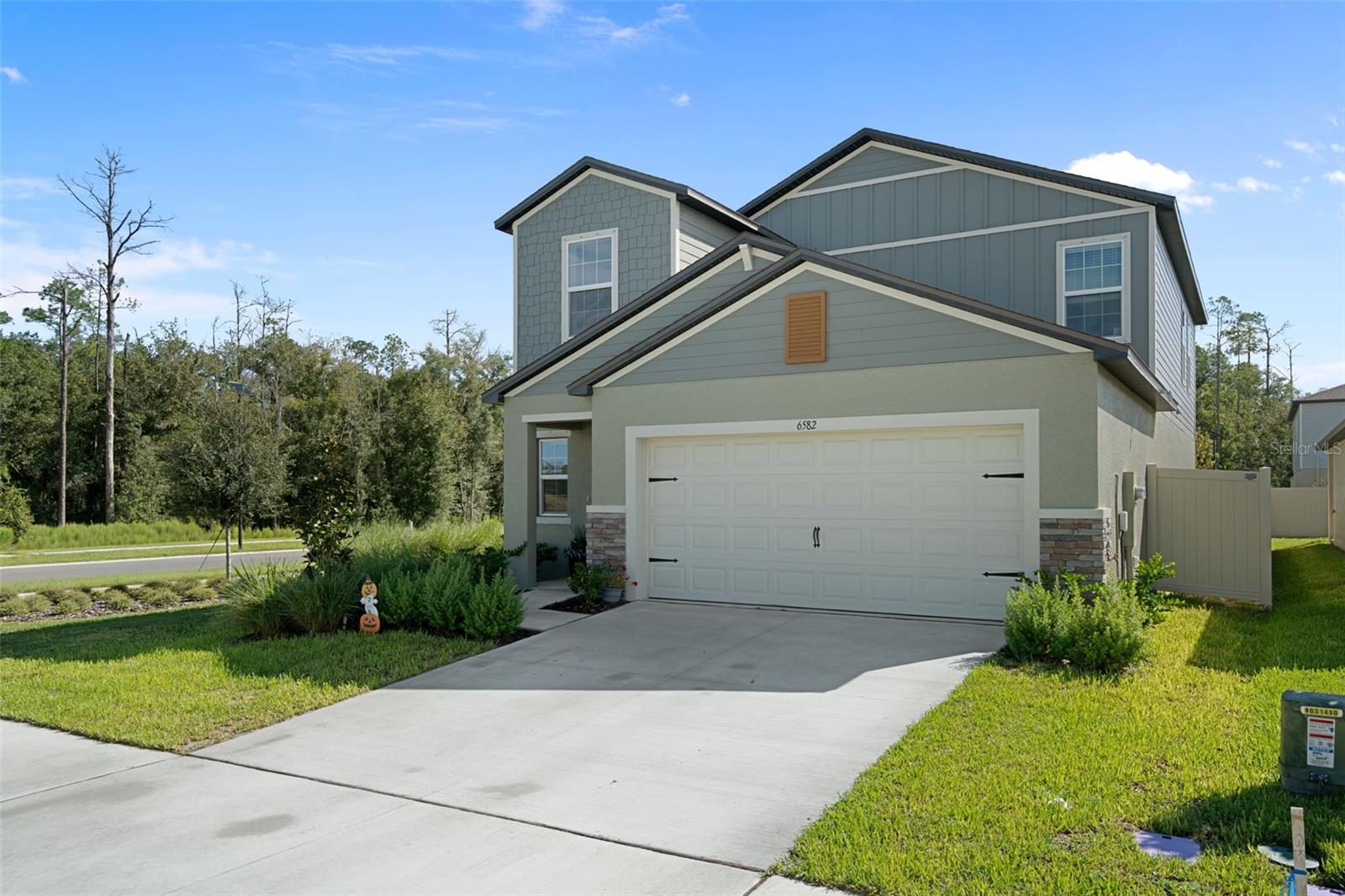 6582 PORCH LIGHT DR