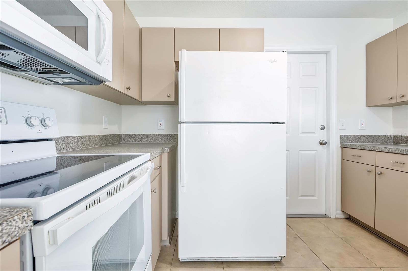 10332 SUMMERVIEW CIR