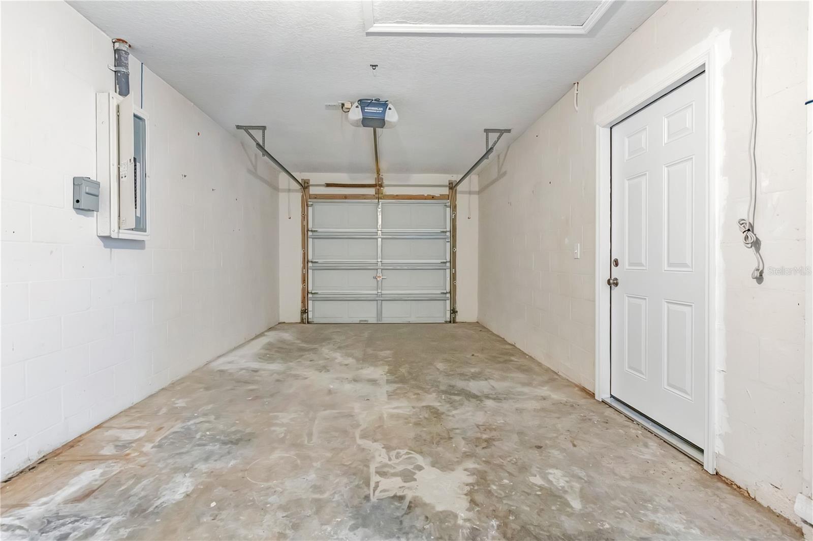 10332 SUMMERVIEW CIR