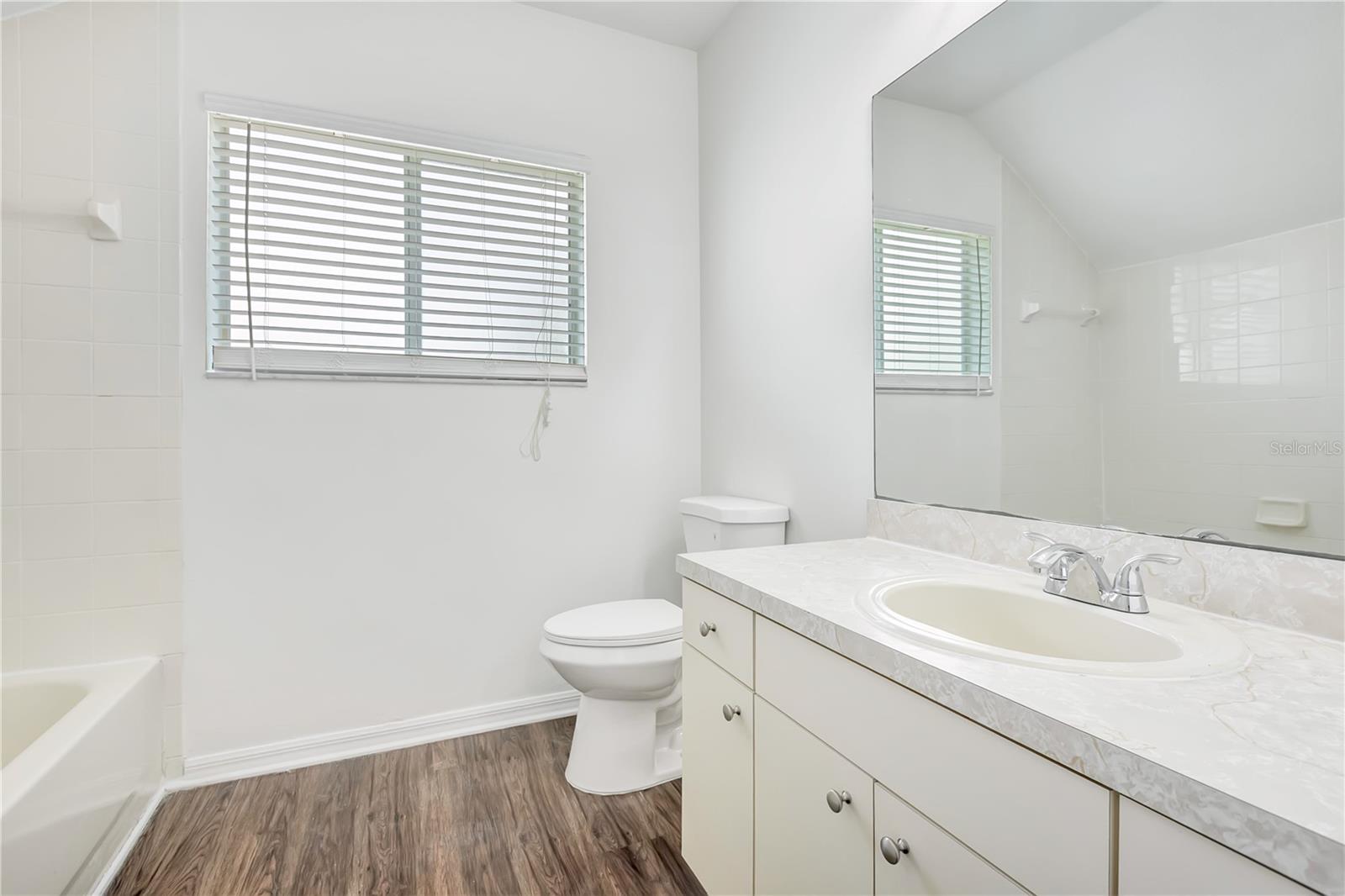 10332 SUMMERVIEW CIR