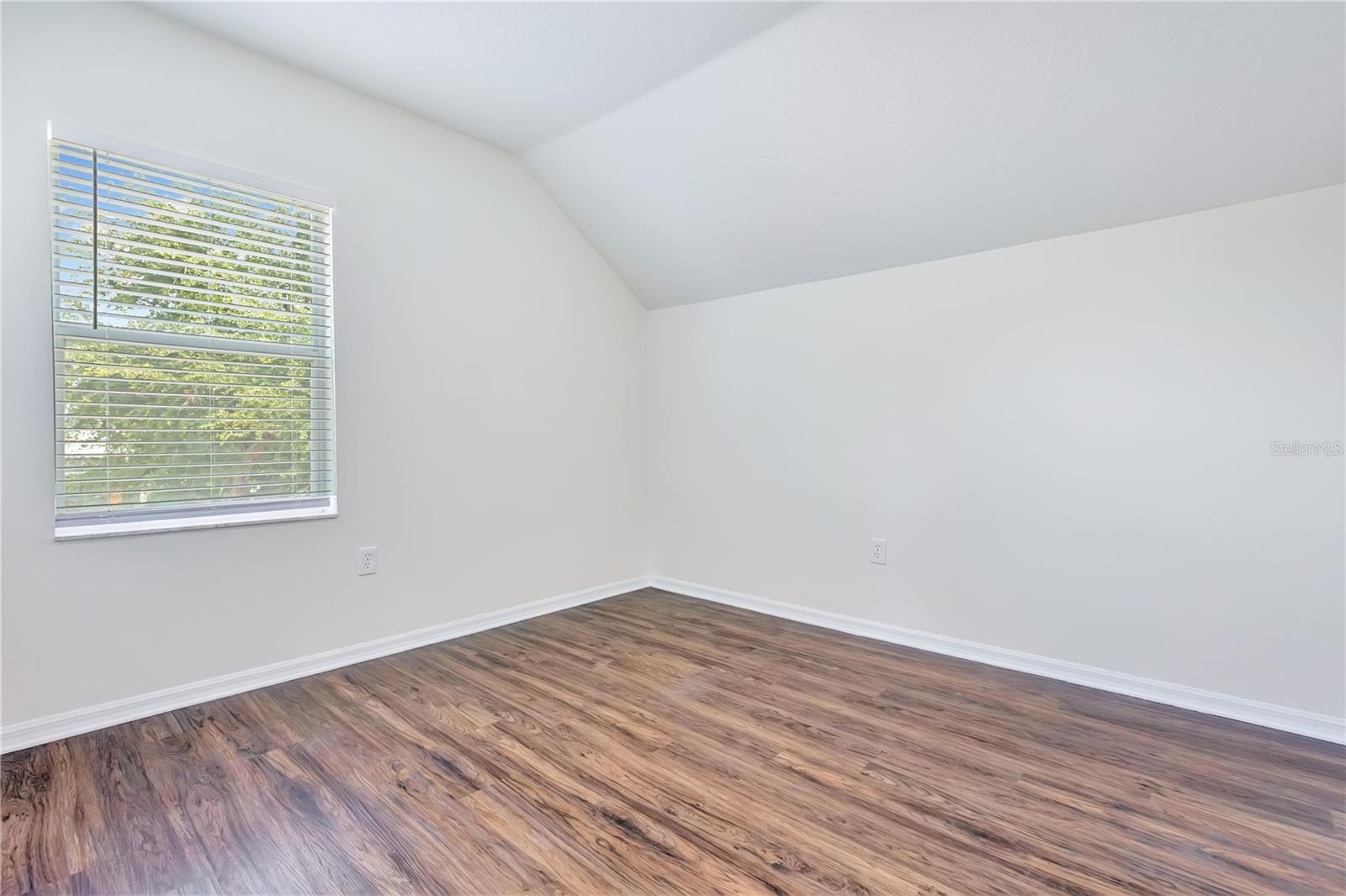 10332 SUMMERVIEW CIR