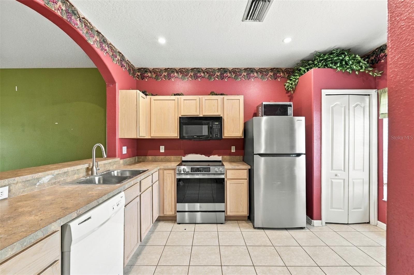 3463 HIGH HAMPTON CIR